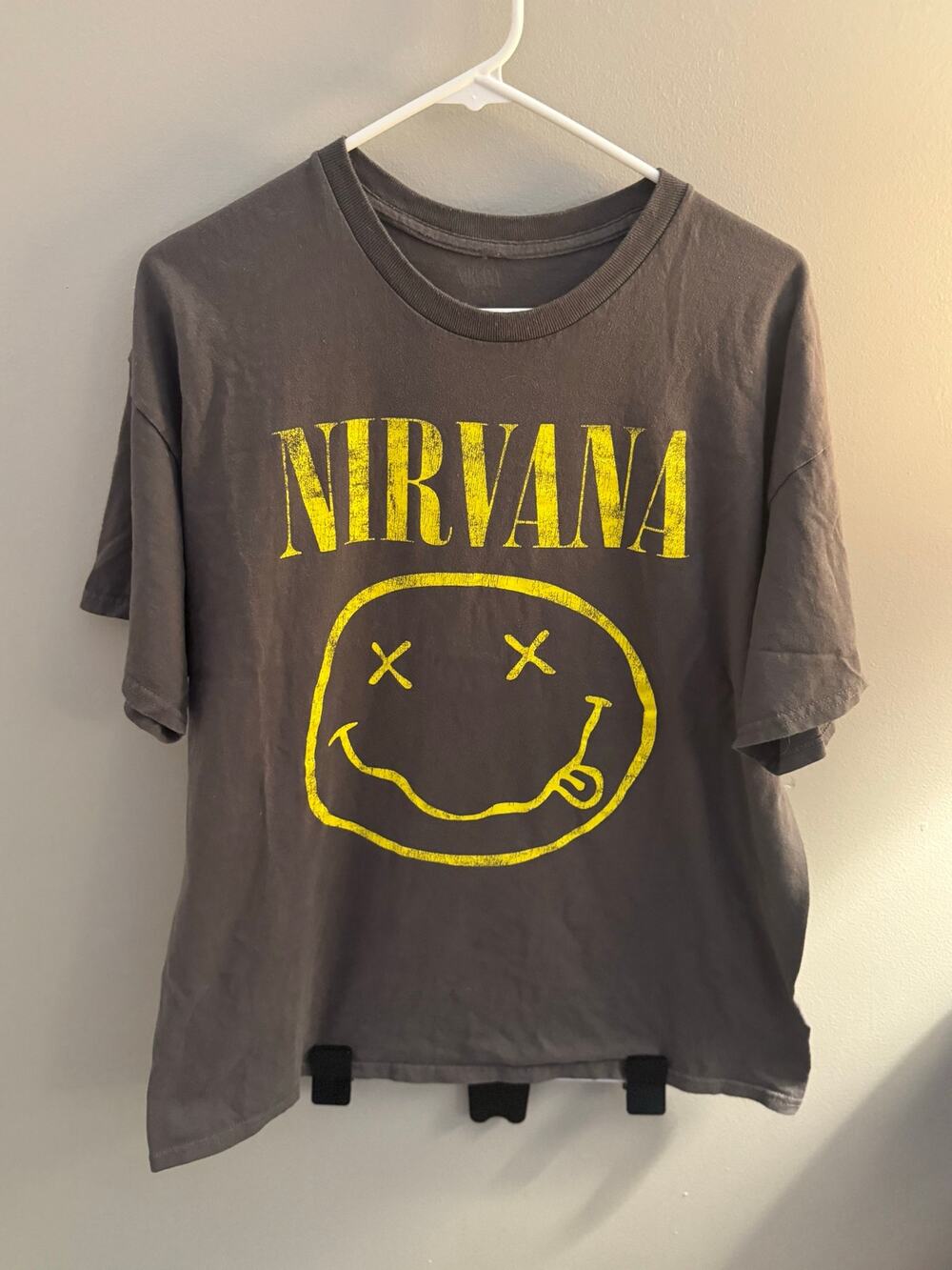 Nirvana Smiley Face T Shirt Mens XL Black Yellow Graphic Grunge Rock Band Tee